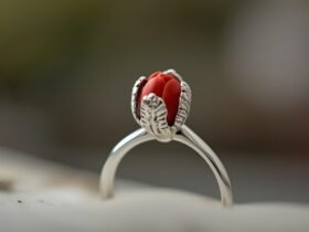 Tulip ring with diamond gemstone and petal-inspired setting